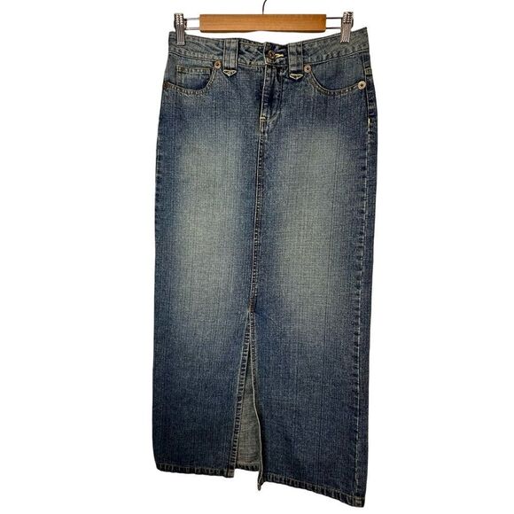 UNIONBAY Blue Denim Maxi Skirt Size 6 (jr size 5) - Picture 1 of 14